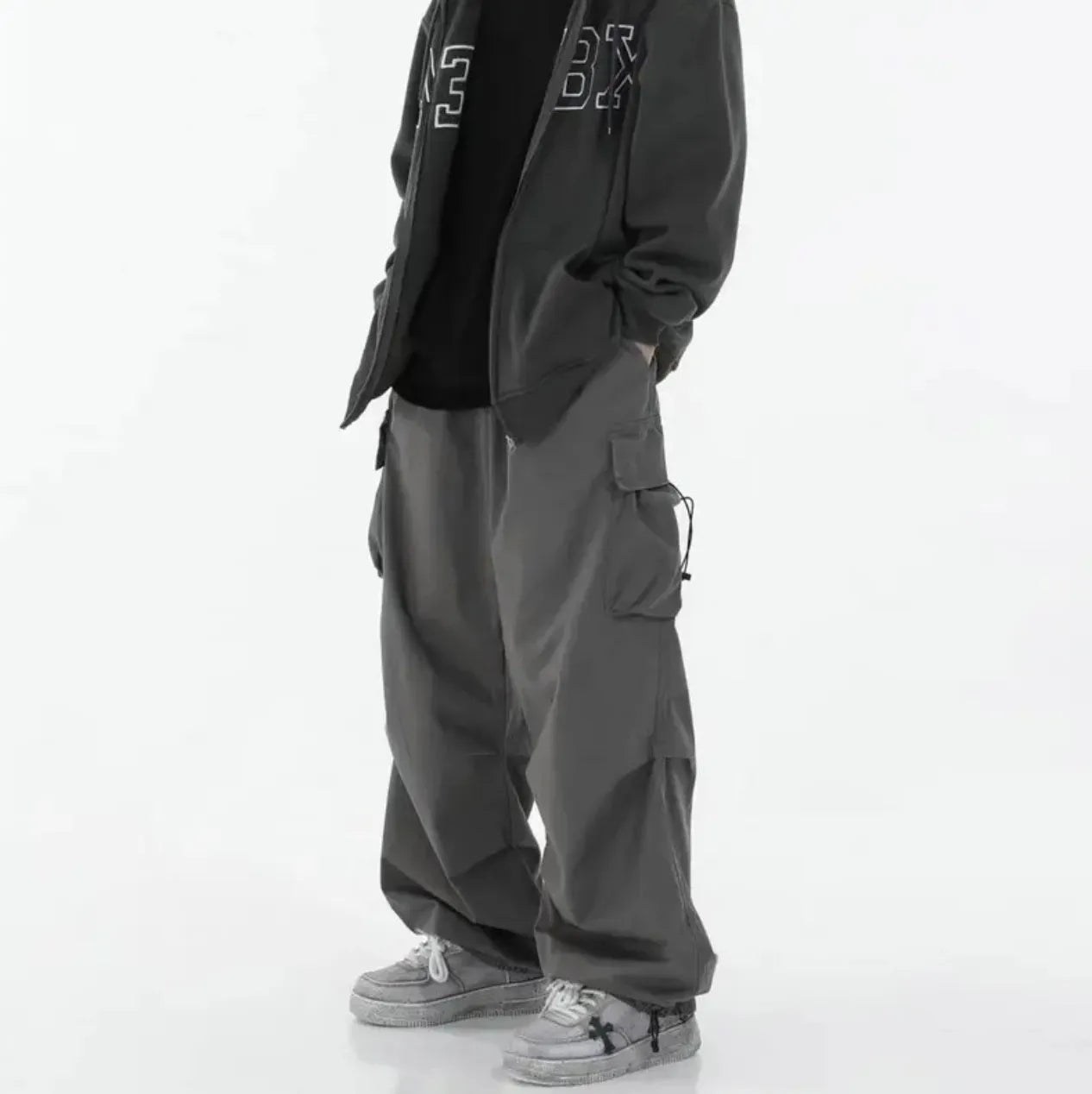 Utility Cargo Pants – More Room. Less Nonsense.